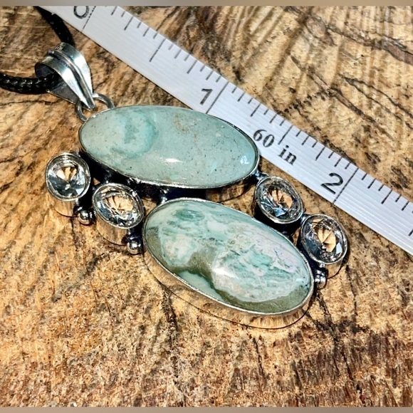 Variscite Utahlute Pendant 2 1/4” - Picture 5 of 11